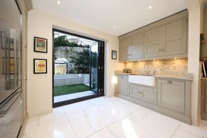 Kitchen- click for photo gallery